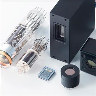 光电倍增管（PMT）